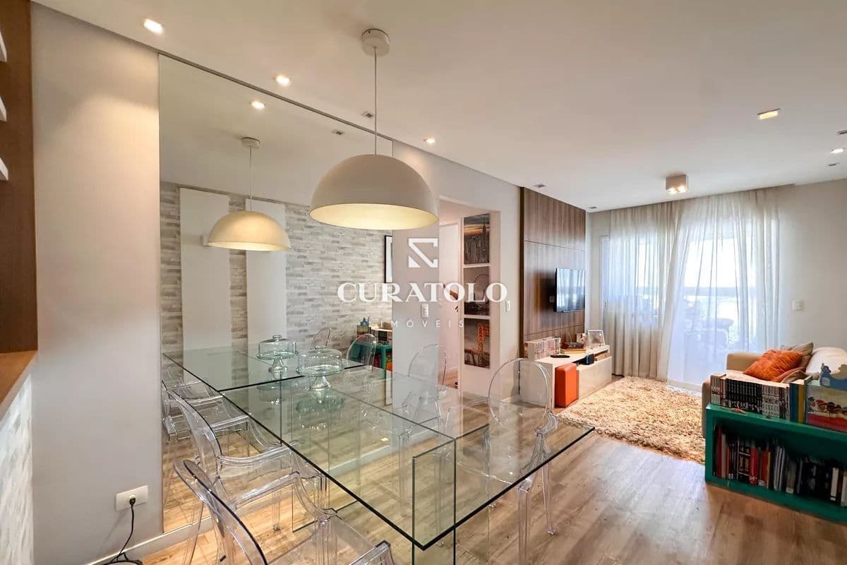 Apartamento à venda com 70 m², 2 quartos, varanda e 2 vagas no Baeta Neves, São Bernardo do Campo.