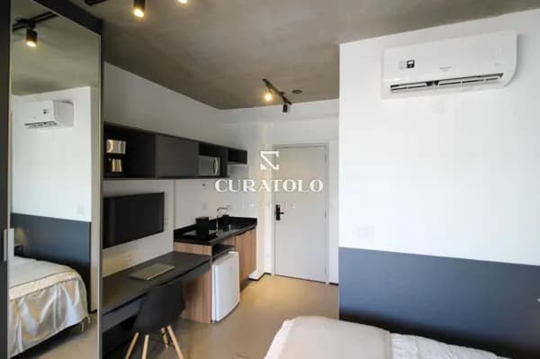 Studio aconchegante no Jardim Paulista, a 2 quarteirões da Oscar Freire, para uma vida urbana incrível! Com 1 Quarto e varanda, para moradia ou investimento.