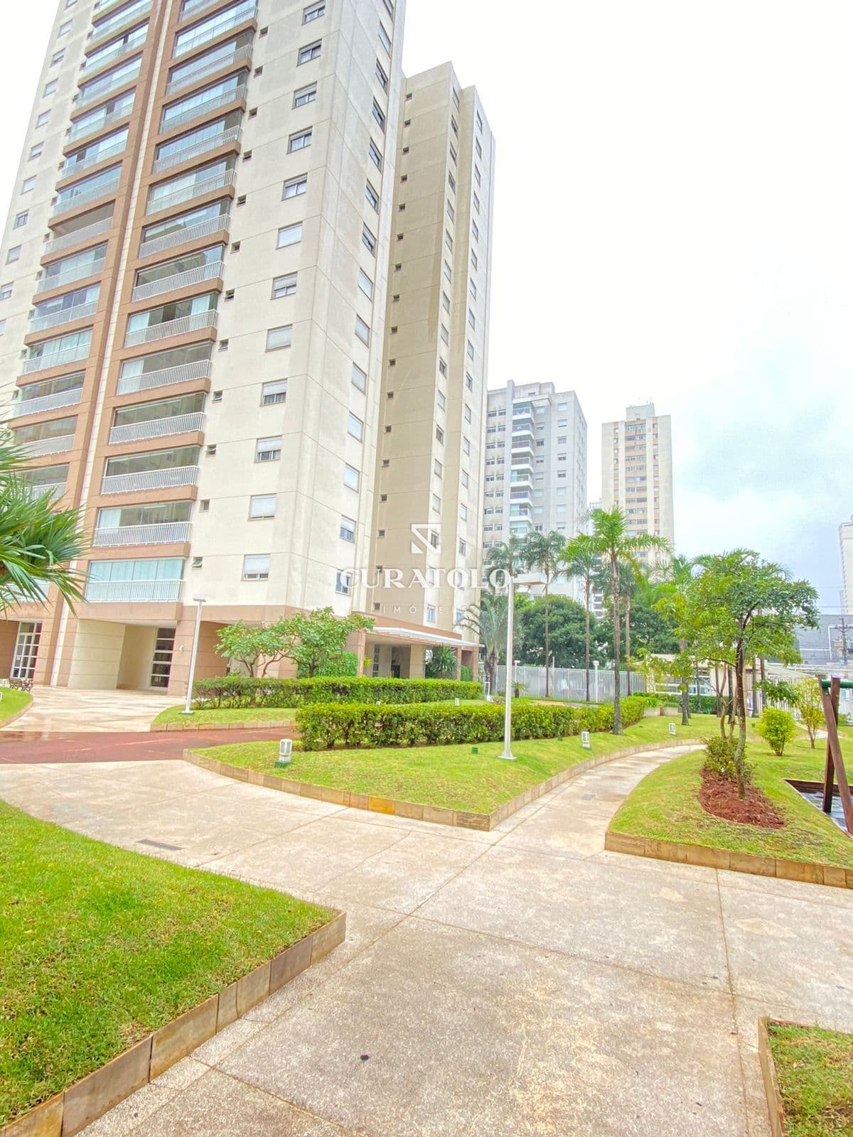 Venha conhecer este excelente apartamento de alto padrão na Mooca, com 121m², 4 Quartos, 2 vagas, varanda gourmet e lazer completo a 6 min da Estação Mooca