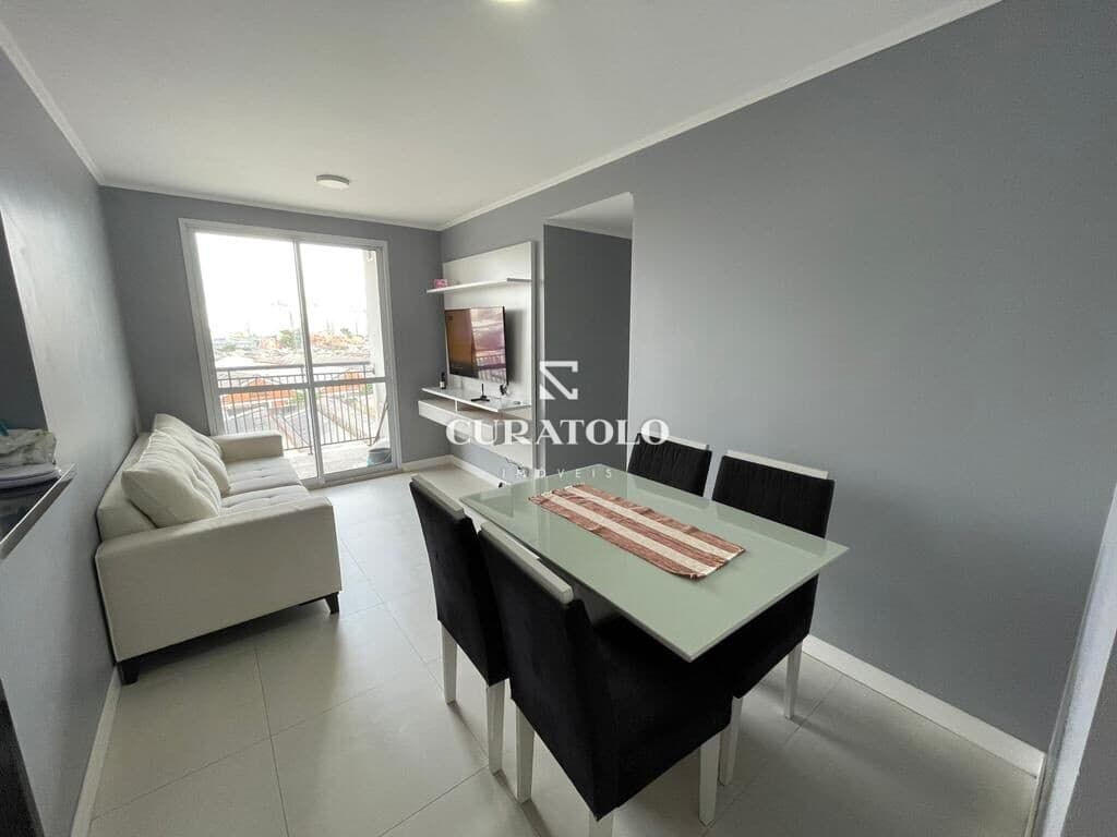 More bem no Ipiranga, a apenas 17 minutos a pé do Metrô Tamanduateí. Apartamento com 2 Dorms com Vaga, Varanda e Lazer Completo