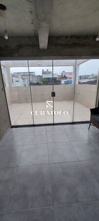 IMÓVEL COM QUATRO CASAS E SALÃO DE FESTAS - EXCELENTE PARA VOCÊ INVESTIR!