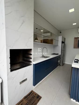 Casa à venda com 250 m², 2 quartos, espaço gourmet com piscina e 2 vagas, Vila Antonieta, São Paulo.