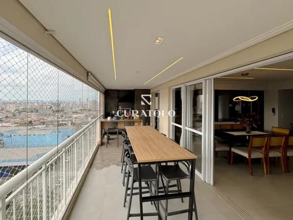 Apartamento à venda com 126 m², 3 suítes, varanda gourmet e 2 vagas na Vila Carrão, São Paulo.