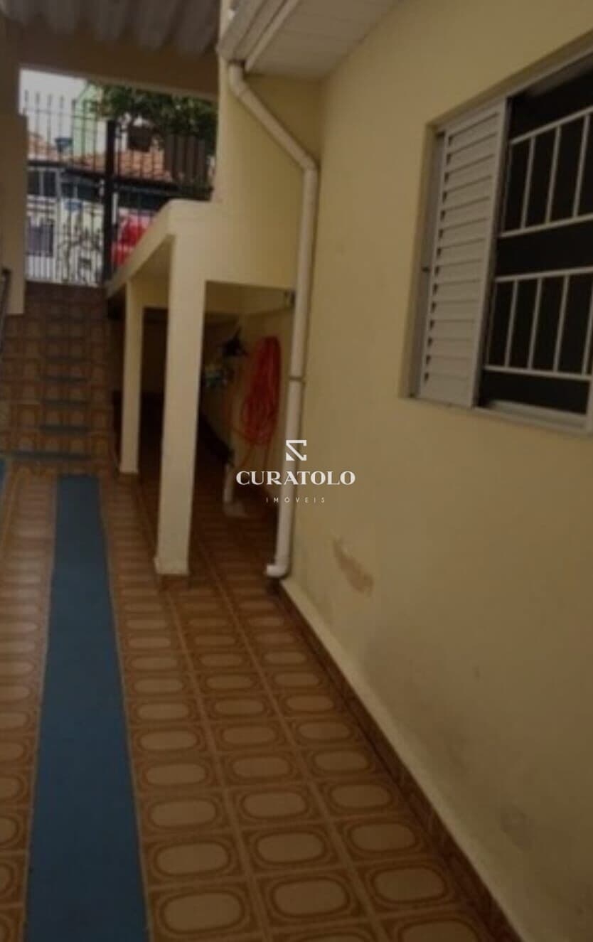 Venha conhecer a casa ideal em São Caetano do Sul, bairro Olímpico: Casa de 4 Quartos e 1 Vaga