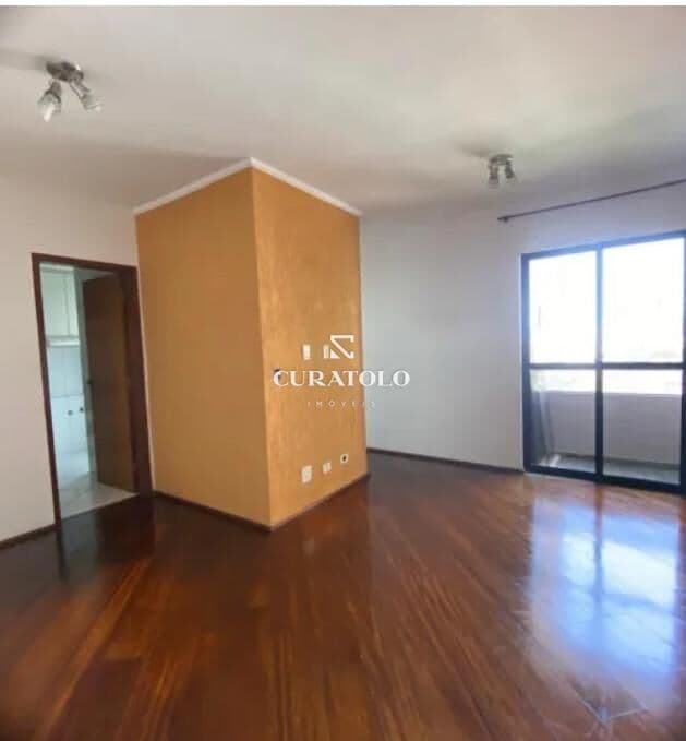 More com conforto no centro de São Bernardo: apartamento com amplos 76m² , 2 quartos, 2 vagas e varanda - Ao lado da Rua Jurubatuba