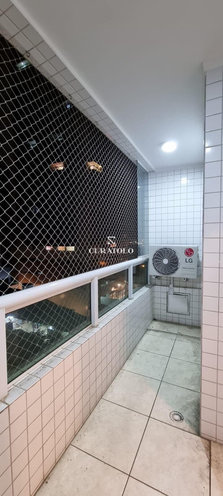 Seu novo lar na Praia Grande: Lindo apartamento de 1 Dorm com 2 Banheiros, Varanda e 1 Vaga – Lazer Completo a 300 metros da Praia