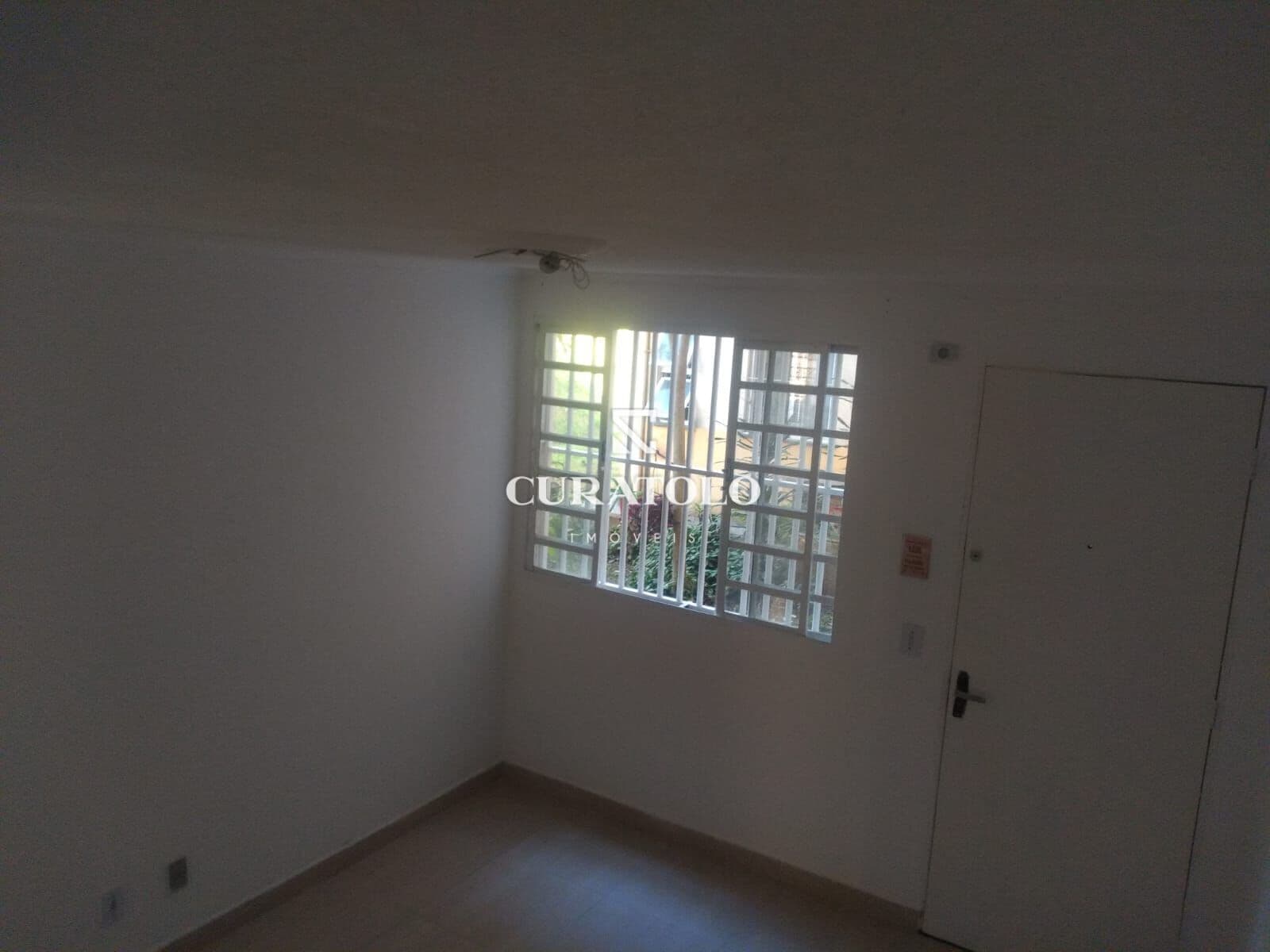 Apartamento à venda no Conjunto Hab. Santa Etelvina, de 2 quartos e 1 vaga