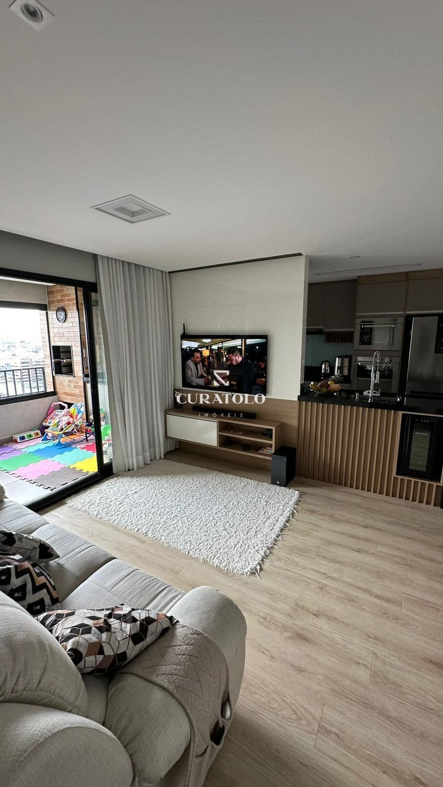 Apartamento à venda, de 2 quartos com 1 vaga e varanda gourmet na frente do Metrô Brás - Piscine Station Resort