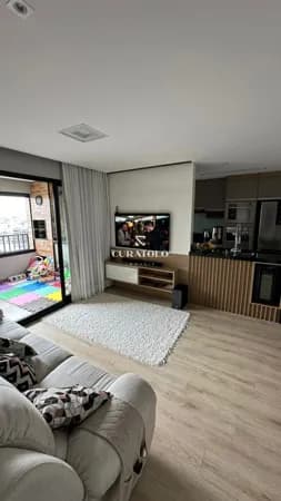 Apartamento à venda, de 2 quartos com 1 vaga e varanda gourmet na frente do Metrô Brás - Piscine Station Resort