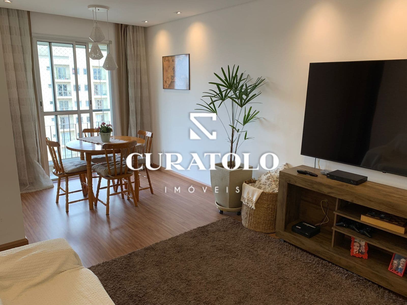 LINDO APARTAMENTO COM 2 DORMITÓRIOS, VARANDA, VAGA E LAZER COMPLETO - VILA ANTONIETA