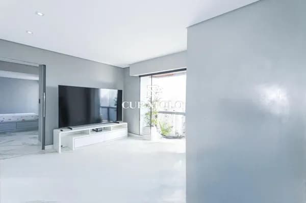 Apartamento à venda com 68 m², 2 quartos, varanda e vaga, Alto da Mooca, São Paulo.