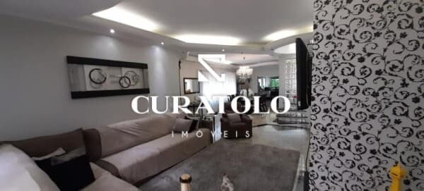 Casa com 4 dormitórios, 1 suíte, churrasqueira e 4 vagas - Vila Nova Manchester