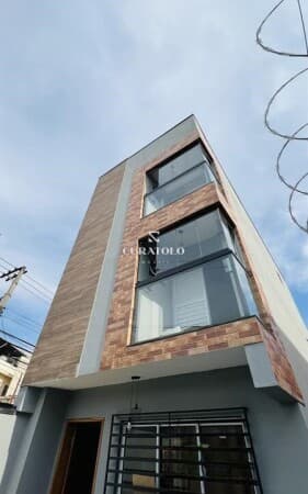 Venha conhecer a casa ideal na Penha, a 11 min do Metrô Penha - Sobrado Novo com 4 Suítes e 2 Vagas