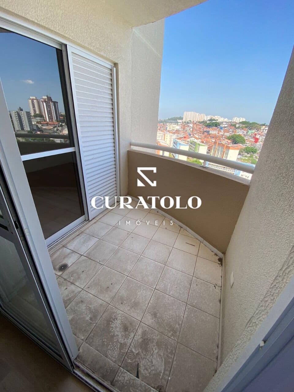 2 DORMS COM VAGA E VARANDA NA VILA EUCLIDES SÃO BERNARDO DO CAMPO PRONTO COM PISO EM TODOS OS AMBIENTES