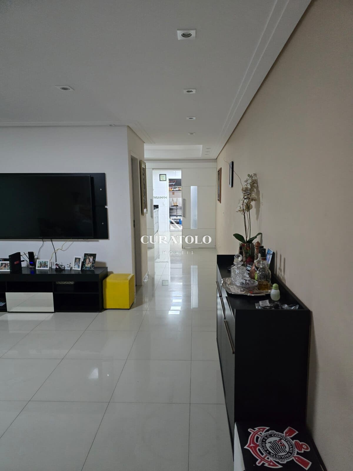 Conheça este lindo sobrado à venda na Chácara Belenzinho. Com 3 quartos, 2 vagas e área gourmet com churrasqueira, esta casa é perfeita para você e sua família.
