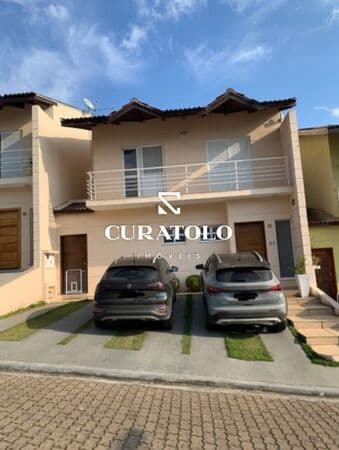 CASA COM 3 SUÍTES NO CONDOMÍNIO RECANTO DOS MANACÁS - SUZANO