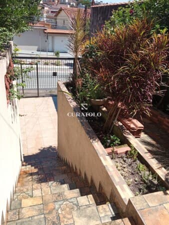 Moradia perfeita para a sua família: Casa com 4 quartos e 4 vagas cobertas na Vila Primavera, ao lado da Av. Sapopemba e estação Camilo Haddad
