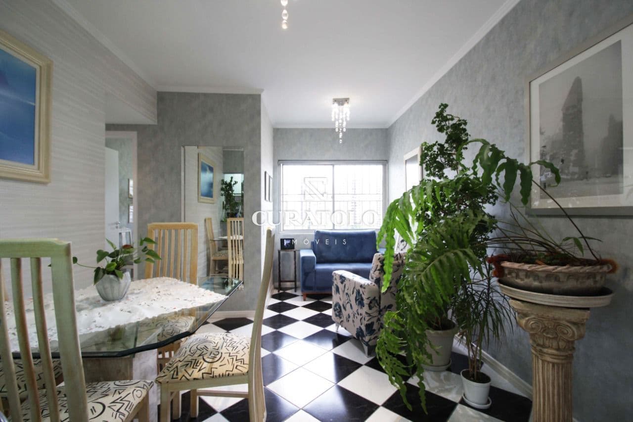 Apartamento à venda com 87m², 2 quartos e vaga, em Moema, São Paulo.