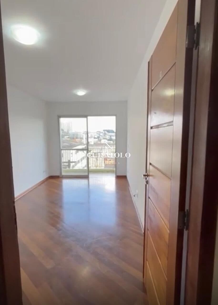 Apartamento à venda com 64 m², 2 quartos e vaga na Vila Ema, São Paulo.