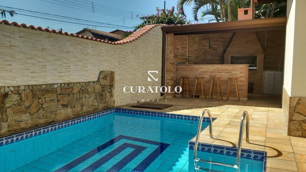 Casa em Atibaia com piscina , 234 m², Atibaia -SP