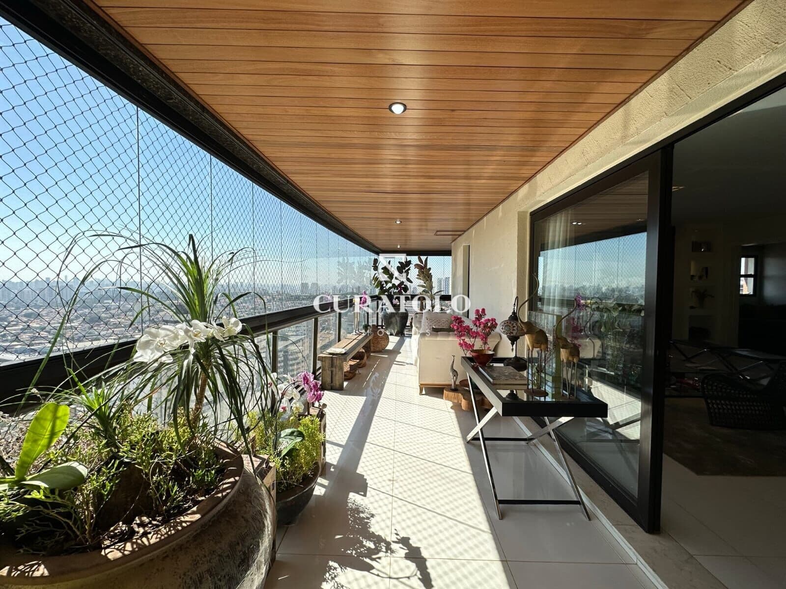Seu Novo Apartamento de Alto Padrão na Chácara Klabin, a 7 min do metrô, com espaçosos 374 m² , 4 Suítes, 6 Vagas Cobertas e Varanda Gourmet