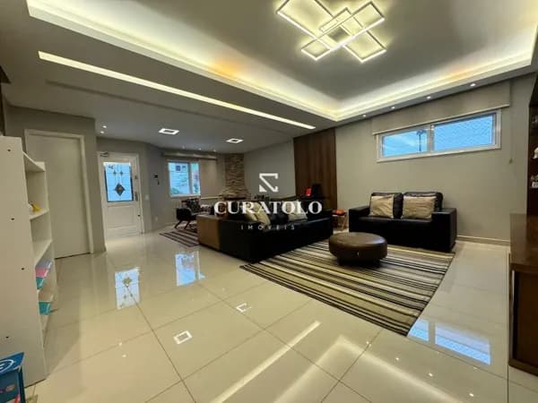 Casa em Condomínio Fechado no Jardim Prudência – Conforto, Segurança e Lazer Completo! Com 4 Dorms, 4 vagas e amplo quintal com churrasqueira