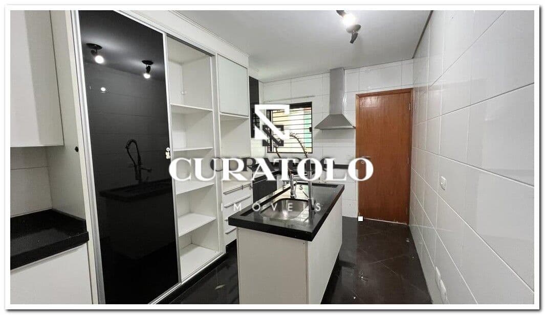 SOBRADO/CASA ENCANTADORA COM 3 DORMITÓRIOS 3 VAGAS DE GARAGEM - JARDIM ANÁLIA FRANCO