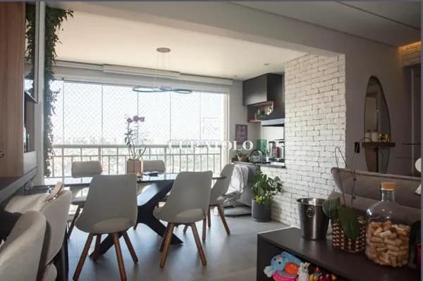 Apartamento à venda com 63 m², 2 quartos, varanda gourmet e 2 vagas, na Saúde, São Paulo.