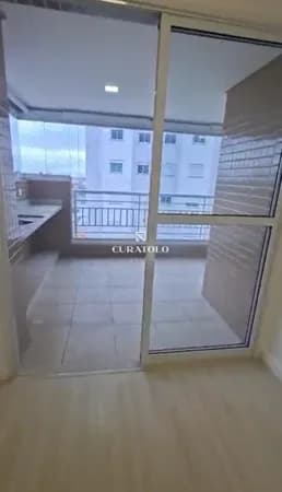 Apartamento à venda com 60 m², 2 quartos, varanda e 2 vagas na Vila Dom Pedro ll, São Paulo.
