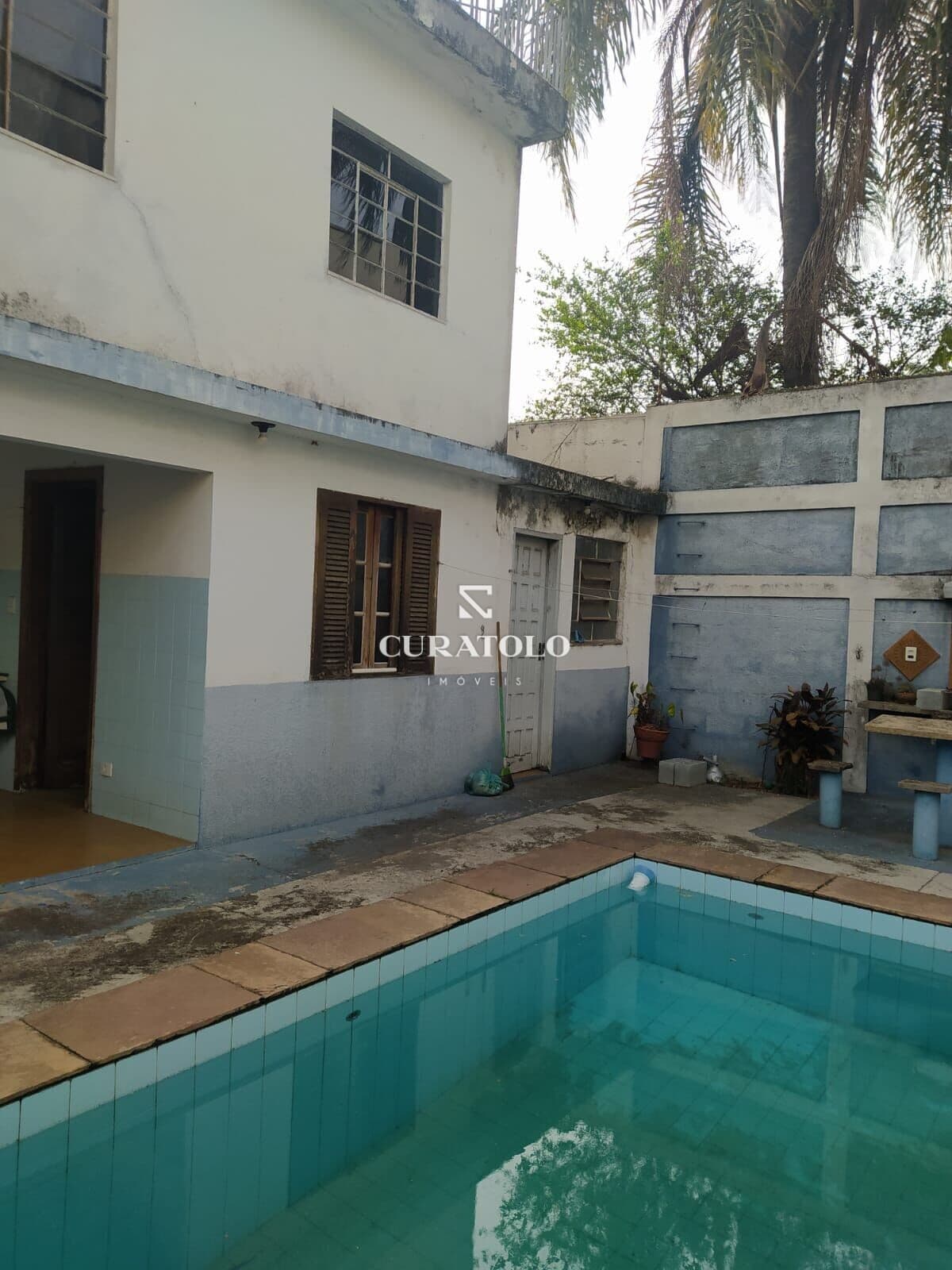 Viva com conforto e espaçoso: Excelente Sobrado na Vila Nova Mazzei, com 4 Dorms, 2 vagas cobertas e quintal com piscina