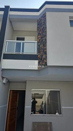 Conheça sua casa dos sonhos na Vila Camilópolis, em Santo André! Com 3 Dorms, 2 vagas e quintal - Casa nova, recém reformada