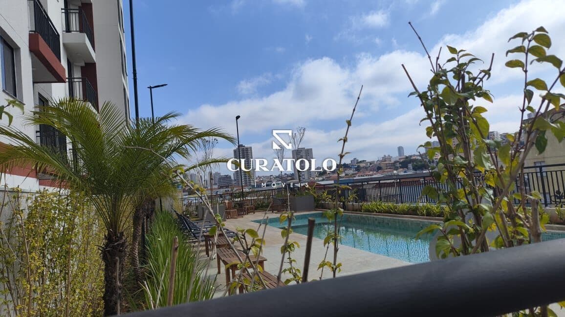 Apartamento à venda 37 m², 2 quartos, varanda e vaga na Vila Maria.