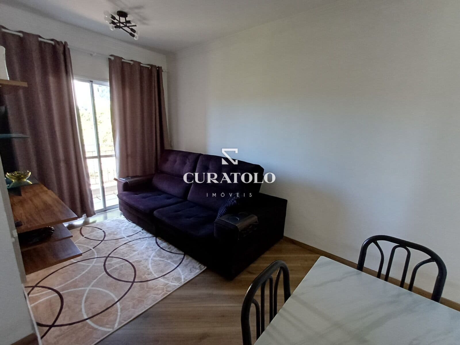 Apartamento à venda com 68 m², 2 quartos, quintal e vaga na Vila Antonieta, São Paulo.