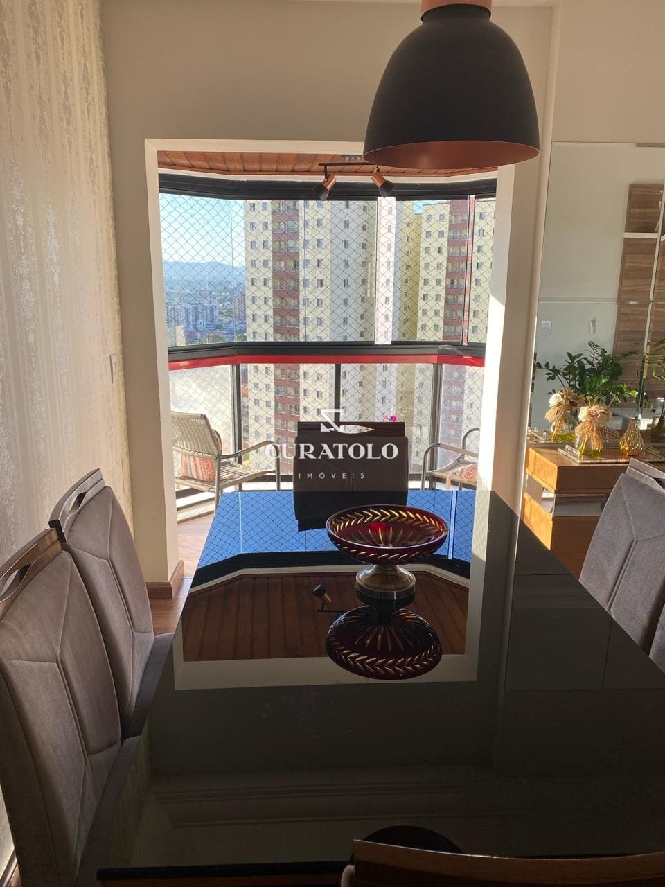 Viva bem na Vila Carrão: Apartamento amplo e pronto de 108 m2 com 3 Quartos, 2 vagas cobertas, varanda e lazer completo a 6 min do Parque Ceret