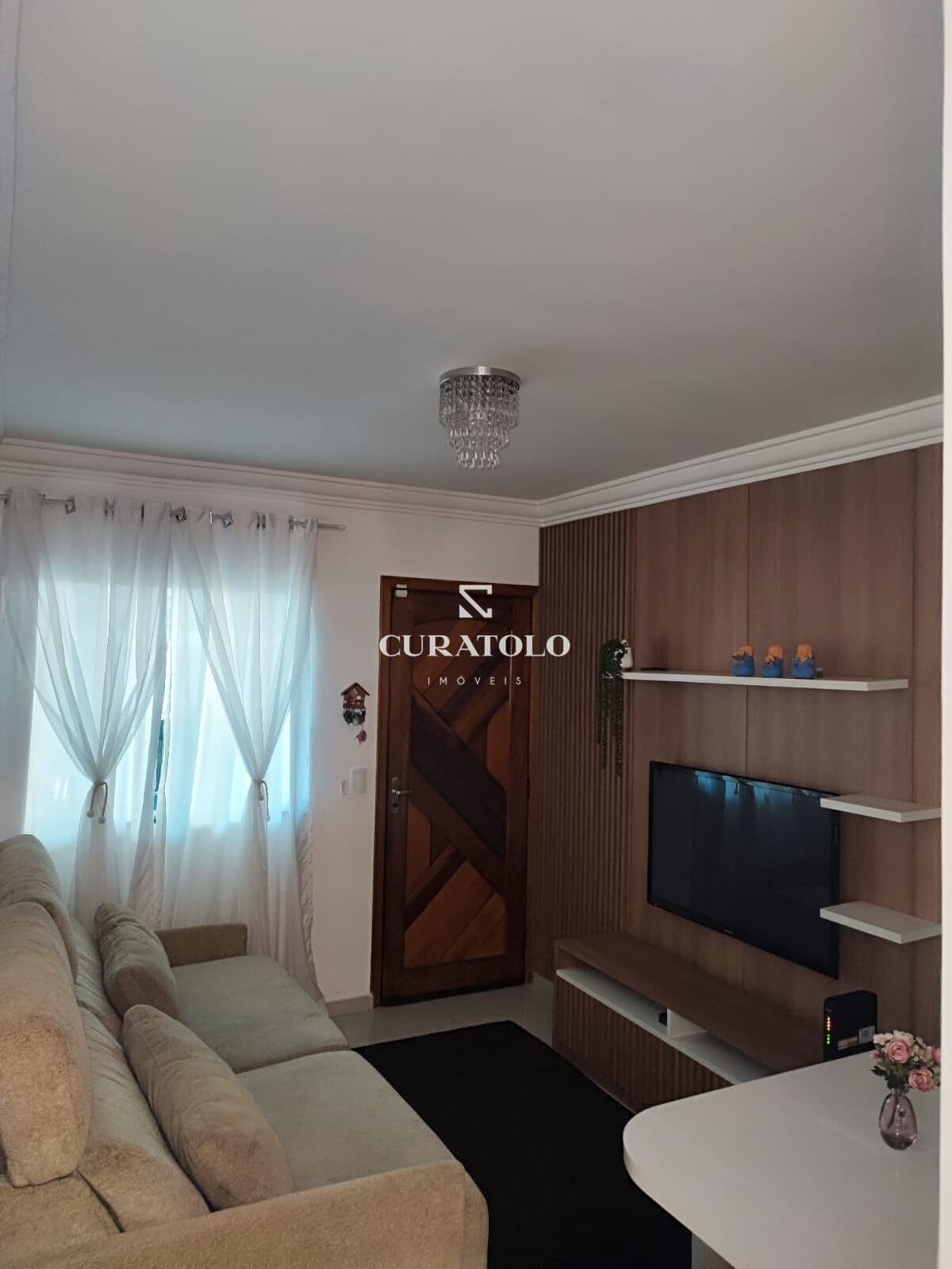 Moradia perfeita para sua família na Vila Pierina, ao lado da Av. Cangaíba. Linda casa em condomínio de 80 m² com 2 quartos e 1 vaga