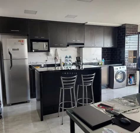 Apartamento à venda, de 2 quartos, 1 vaga e varanda no Brás