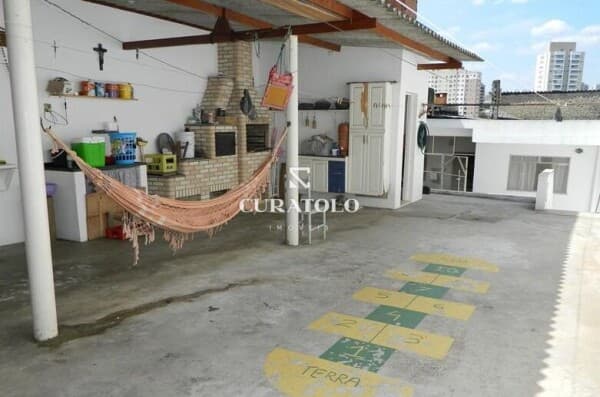 Venha conhecer a casa ideal na Vila Ema, a 8 min a pé da estação São Lucas - Casa com 3 Dorms, 4 Vagas e Quintal com churrasqueira