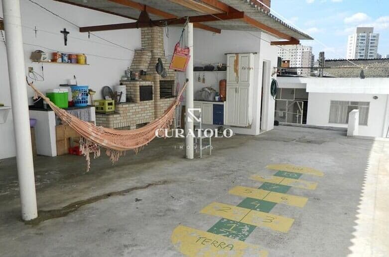 Venha conhecer a casa ideal na Vila Ema, a 8 min a pé da estação São Lucas - Casa com 3 Dorms, 4 Vagas e Quintal com churrasqueira