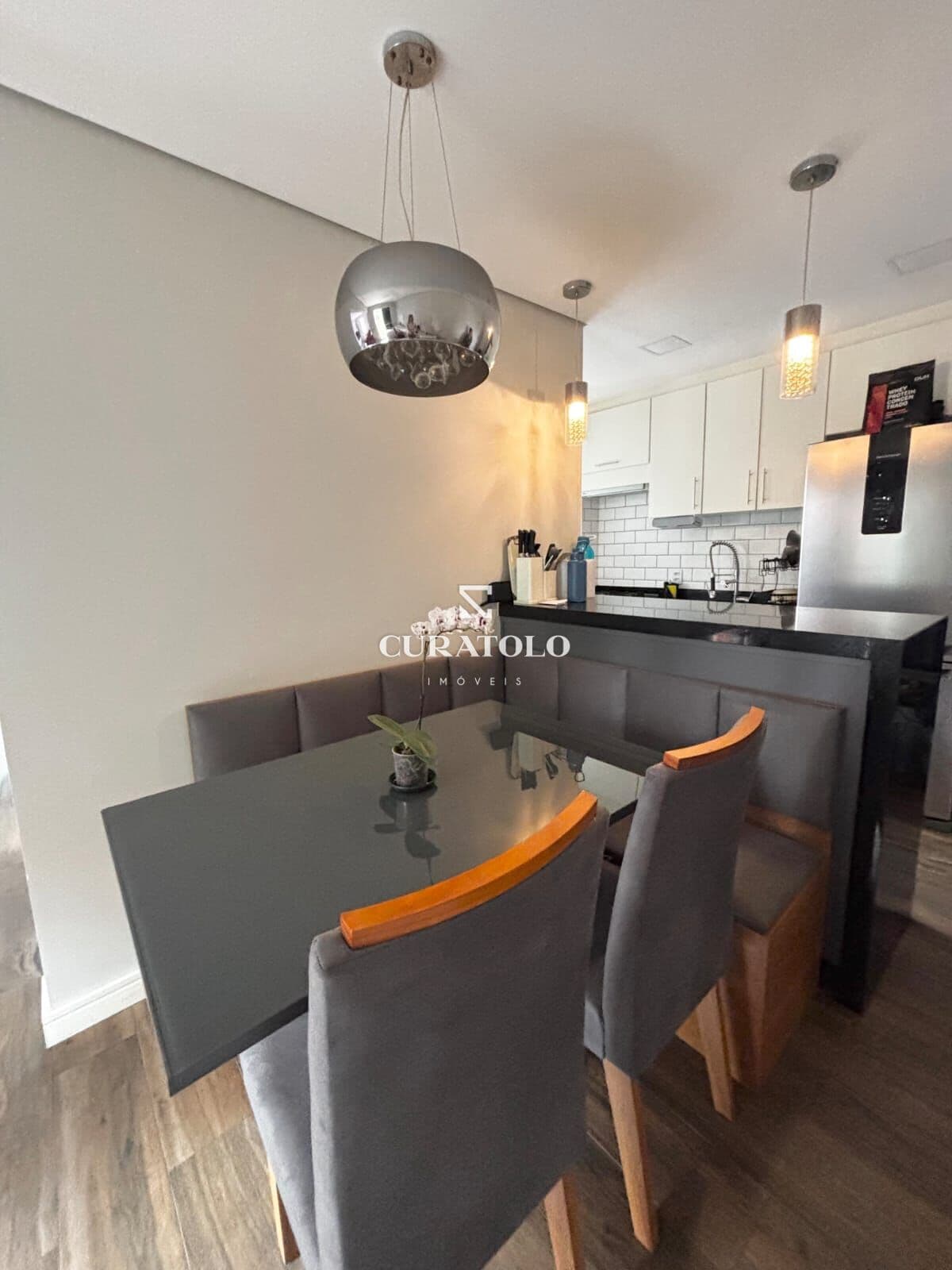 Apartamento à venda com 60 m², 2 quartos, varanda e vaga, Jd Parque Morumbi, São Paulo.