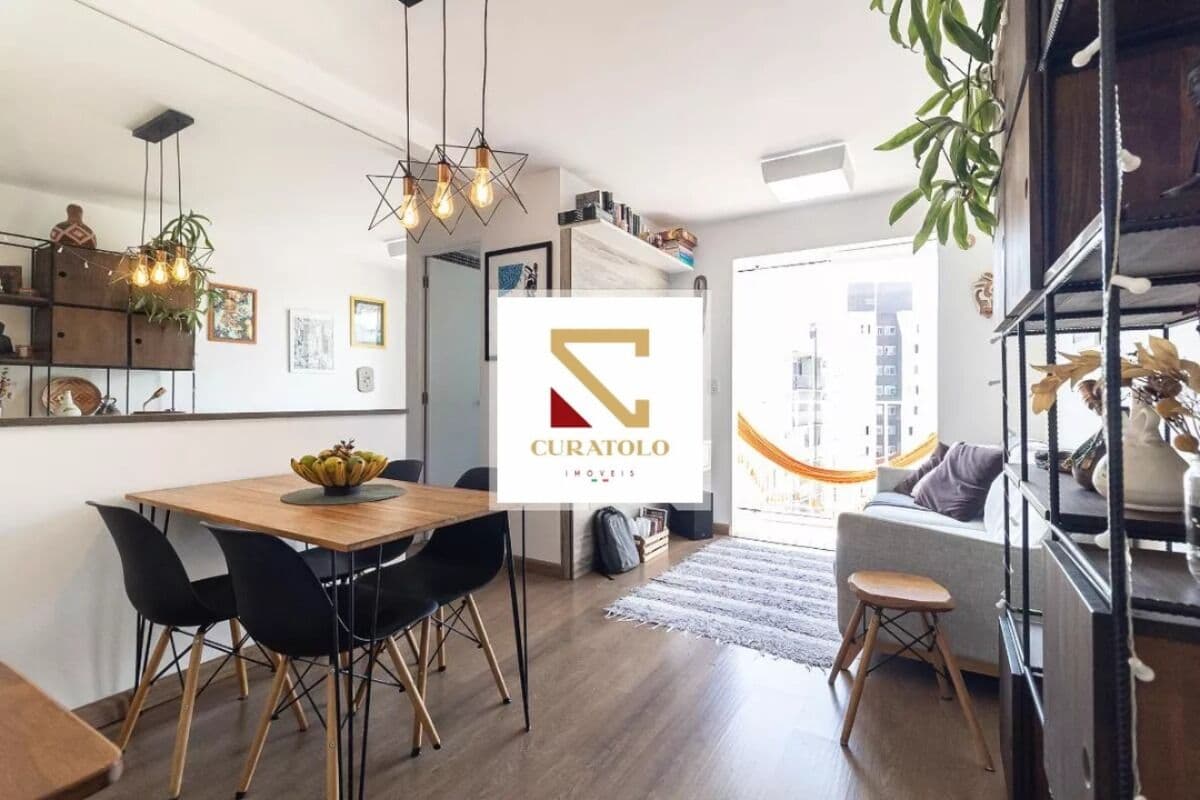 Apartamento à venda, de 2 quartos com 1 vaga e varanda em São Bernardo, bairro Taboão.