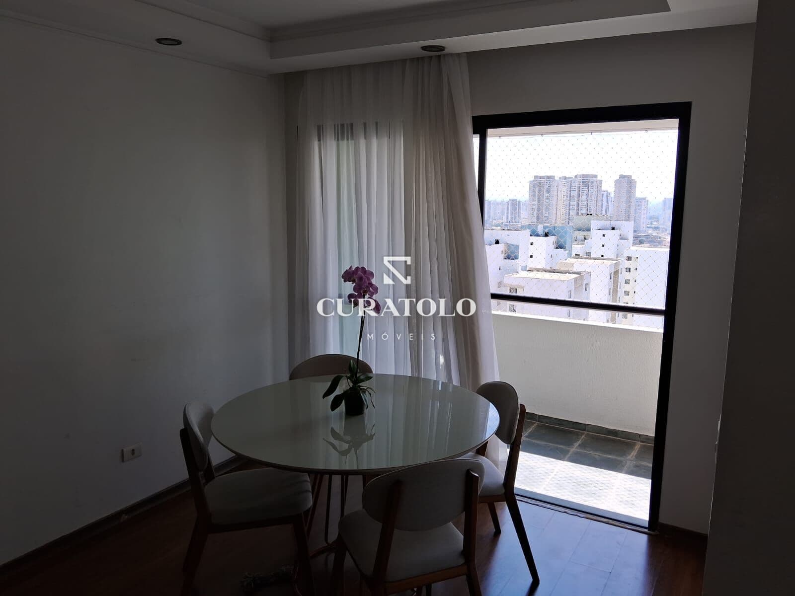 Apartamento à venda, de 3 quartos, varanda e 2 vagas na Mooca