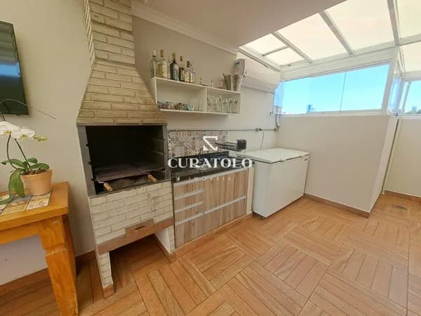 More em uma Casa com Conforto e espaço na Vila Prudente, com 2 Suítes, 2 Vagas e quintal com Churrasqueira, em Condomínio ao lado da Av. Salim Farah Maluf