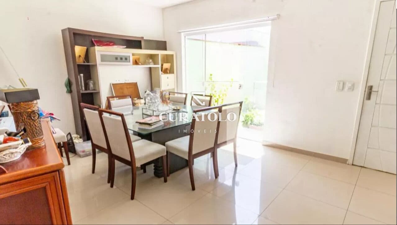 Viva com conforto na Vila Bertioga, a 7 min da futura estação Orfanato do Metrô: Sobrado de 217 m² com 4 Dorms e 2 vagas - Com móveis