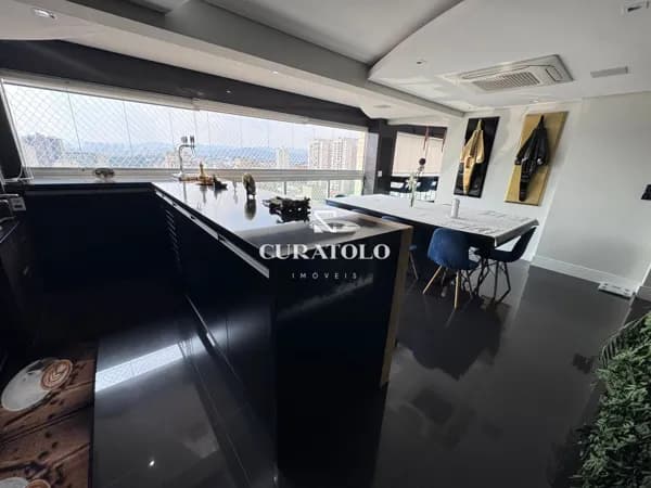 Apartamento à venda com 200 m², porteira fechada, 3 suítes, varanda gourmet e 3 vagas no Jardim Barbosa, Guarulhos.