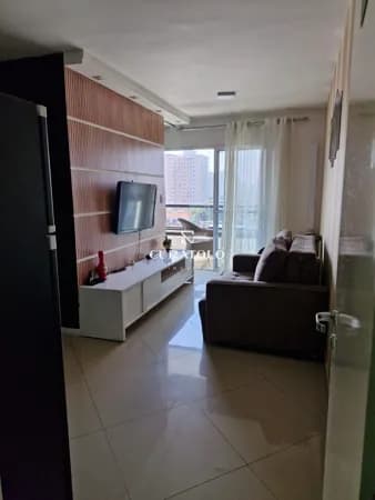 Apartamento à venda, de 1 quarto e varanda, no bairro do Cambuci