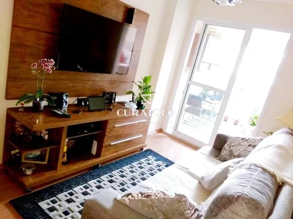 Apartamento à venda, de 3 quartos, 2 vagas e varanda na Vila Valparaíso, Santo André