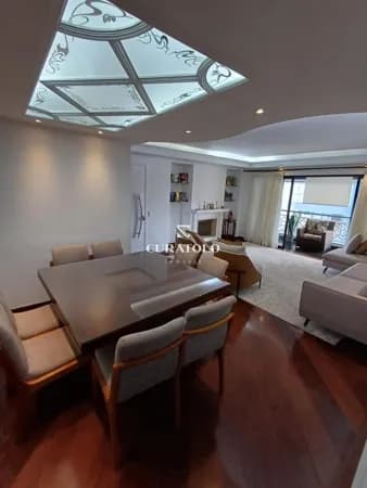 Conheça este incrível apartamento na Vila Gomes Cardim, de amplos 151 m², 3 quartos/suítes, 3 vagas e varanda - é perfeito para você e sua família.
