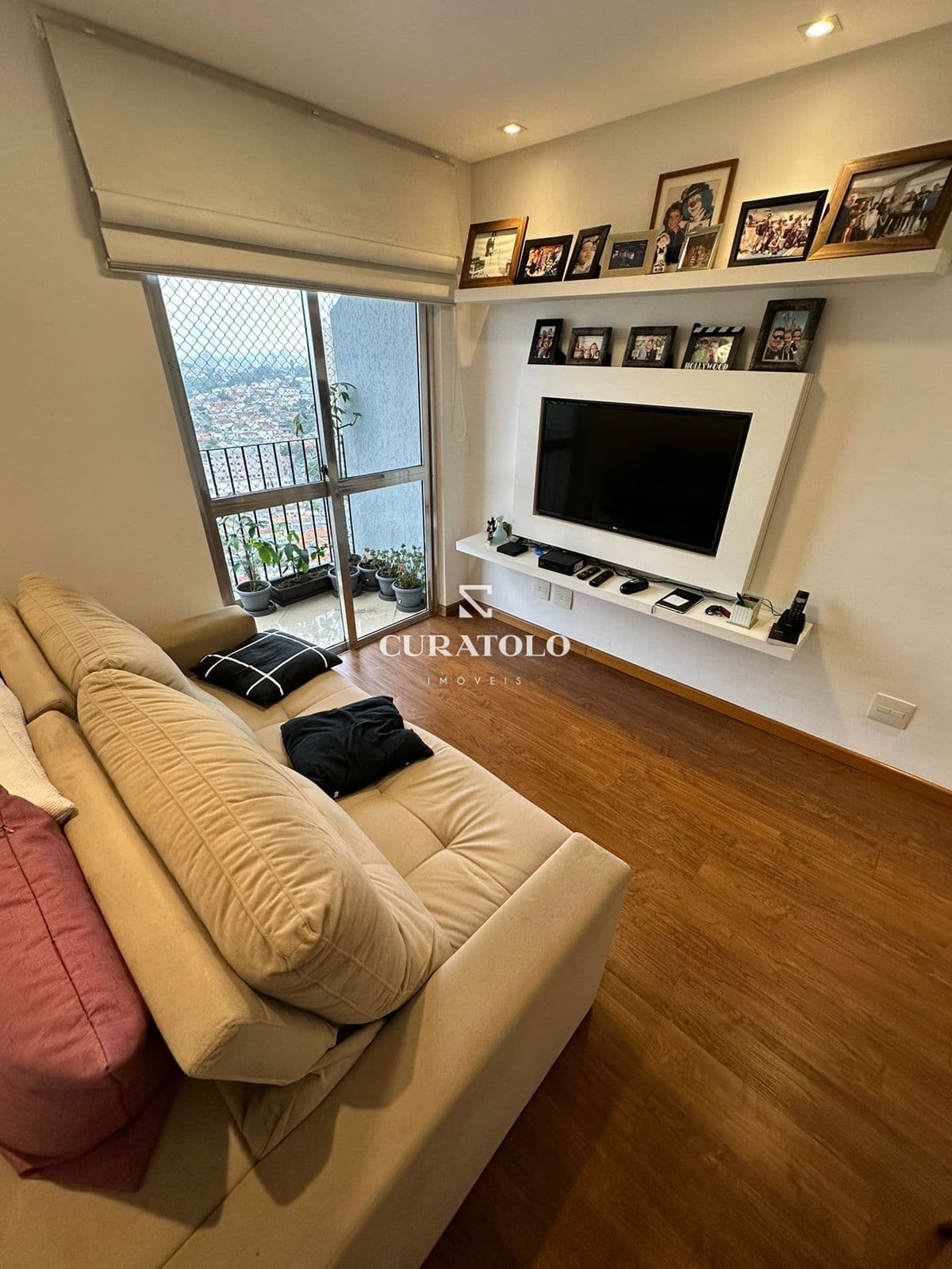 Sua nova vida no tradicional bairro da Mooca: lindo apartamento mobiliado de 55 m² com 2 Quartos, 2 vagas livres e varanda - Lazer completo