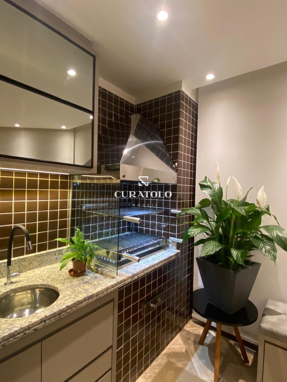 Conheça esse lindo apartamento na Vila Assunção, em Santo André, de 95 m², com 3 quartos, varanda gourmet e 2 vagas, é perfeito para você e sua família.