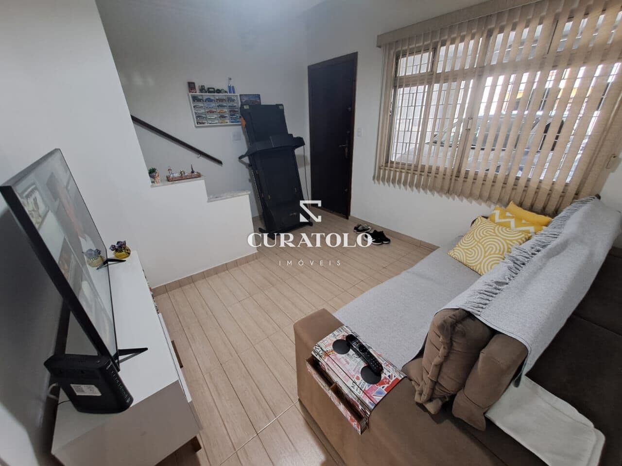 Moradia perfeita para sua família na Vila Regente Feijó, ao lado do Shopping Anália Franco. Sobrado de 110 m² com 2 quartos e 1 vaga